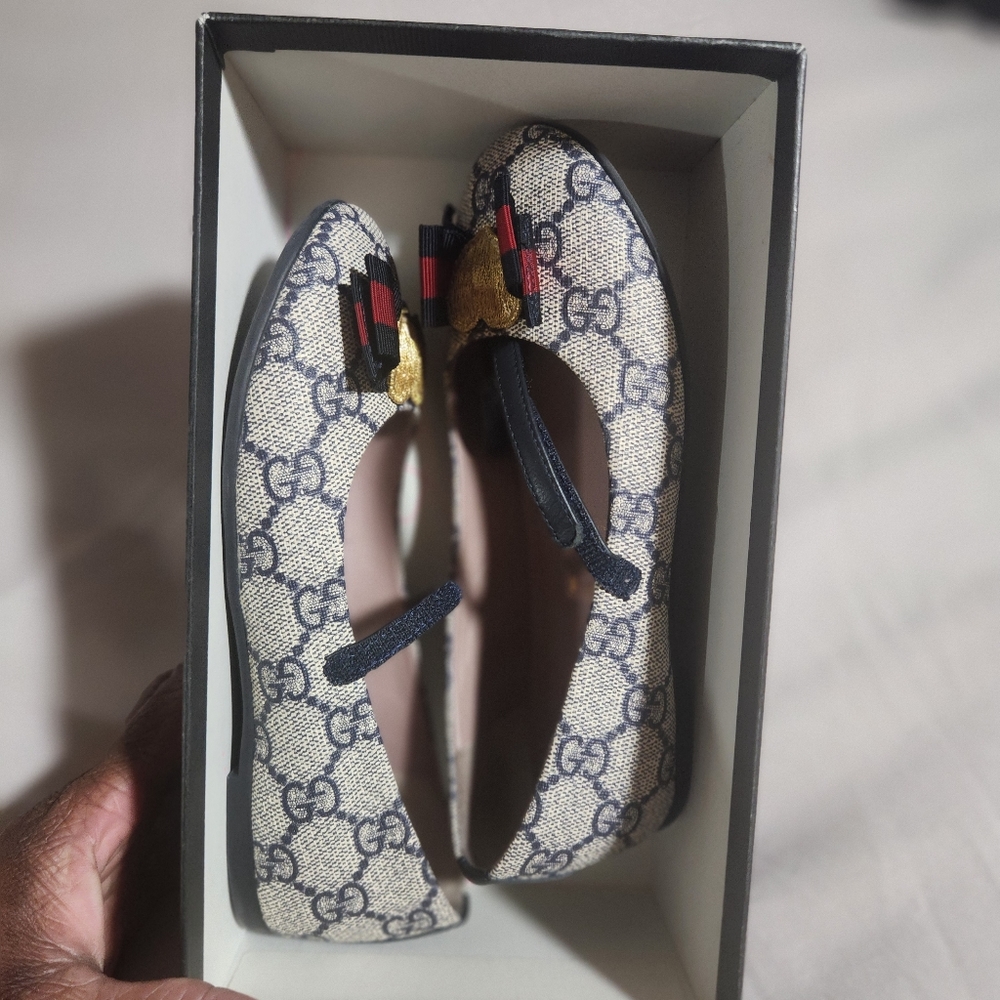 Gucci girls shoes